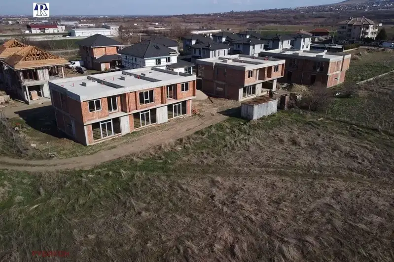 House in Oblast Plovdiv, Pyrvenec