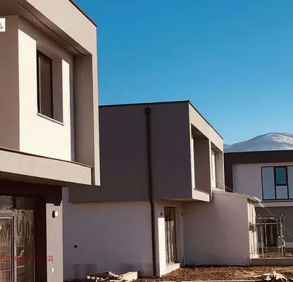 Photo 4 — House in Oblast Plovdiv, Pyrvenec