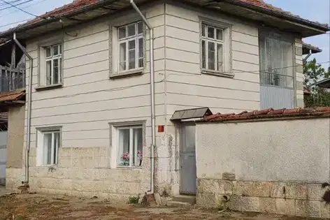 House in Oblast Ruse, Batin