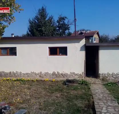 Снимка 5 — Къща в Русе, с. Бръшлен