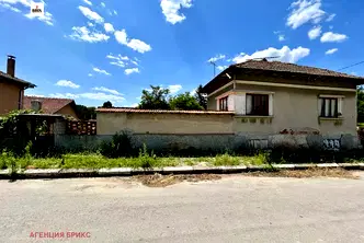 Къща в Русе, с. Мечка