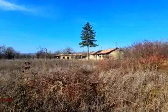 Къща в Шумен, с. Ивански