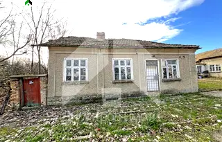 Къща в Шумен, с. Мировци