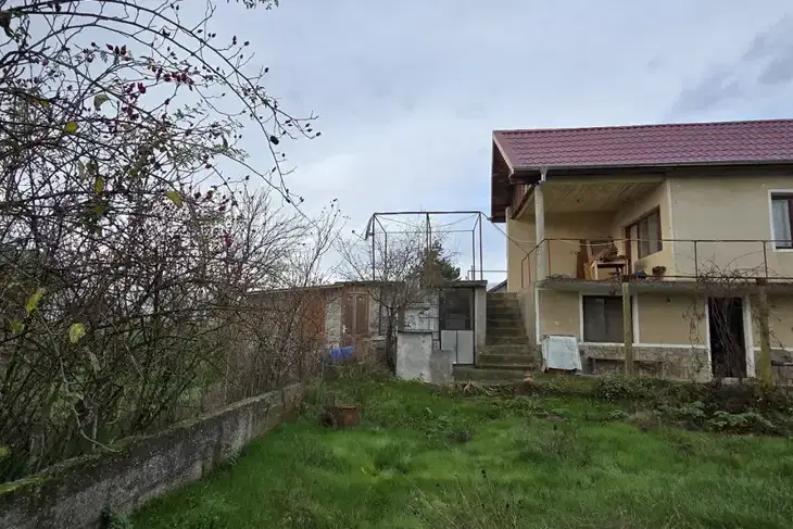House in Shumen, Sushina
