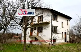 Къща в Сливен, с. Пет могили