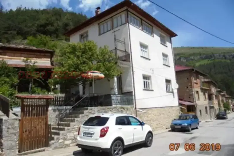 House in Oblast Smolyan, Zabyrdo