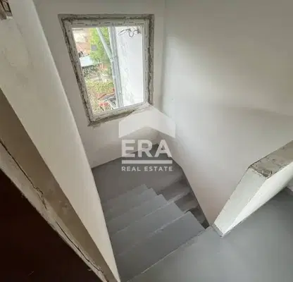 Photo 5 — House in област София, Godech