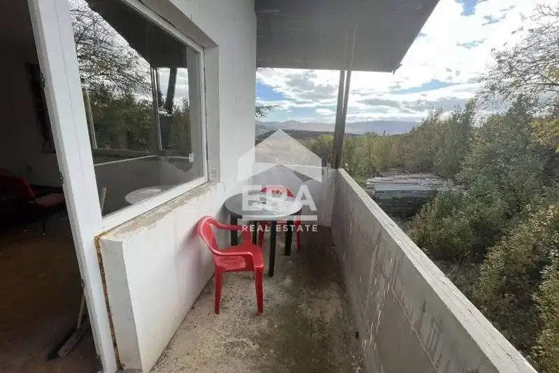 House in област София, Godech