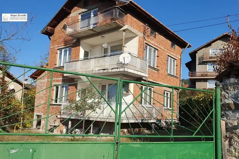 Къща в София, с. Байлово