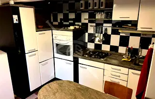 Къща в София, с. Батулия