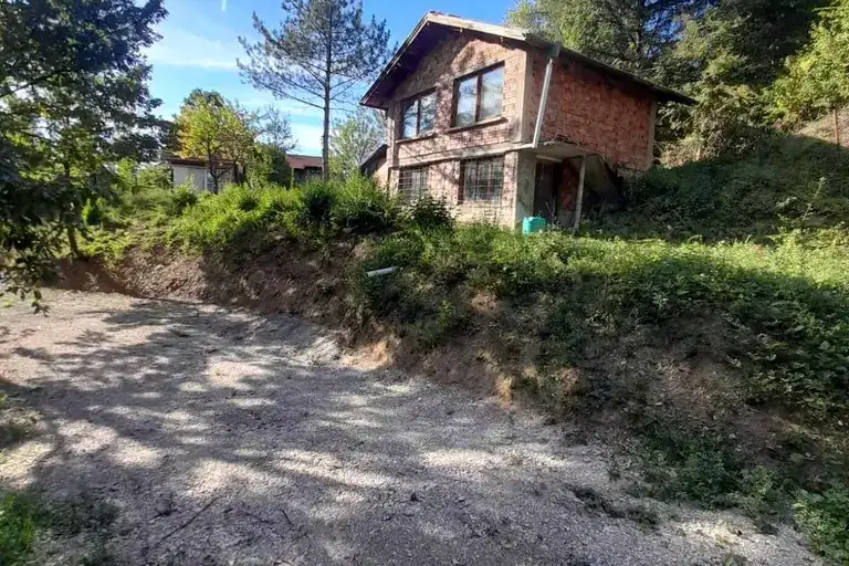 House in област София, Iskrec