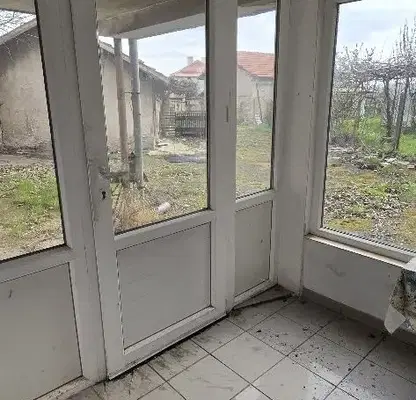 Photo 3 — House in област София, Novi Han