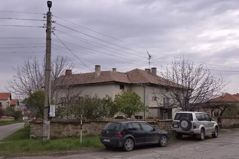 House in област София, Novi Han