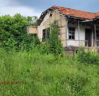 Снимка 2 — Стара къща с голям двор в с. Димовци, област Стара Загора