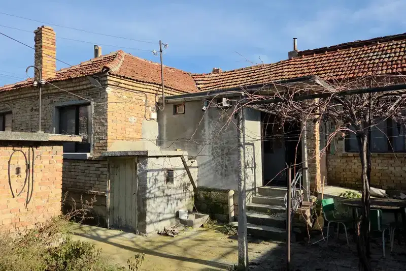Къща във Варна, Провадия