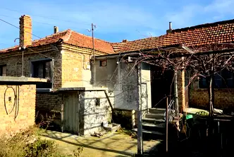 Къща във Варна, Провадия