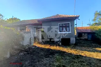 Къща във Варна, с. Аврен