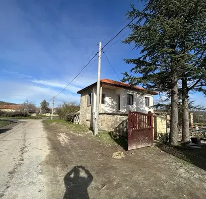 Снимка 2 — Къща във Варна, с. Манастир
