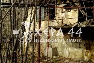 Къща във Варна, с. Млада гвардия