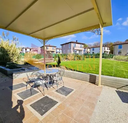 Photo 5 — House with 3 bedrooms in Priseltsi village with parking and yard