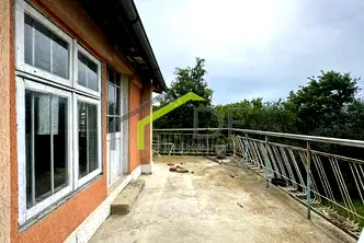 Къща във Варна, с. Приселци
