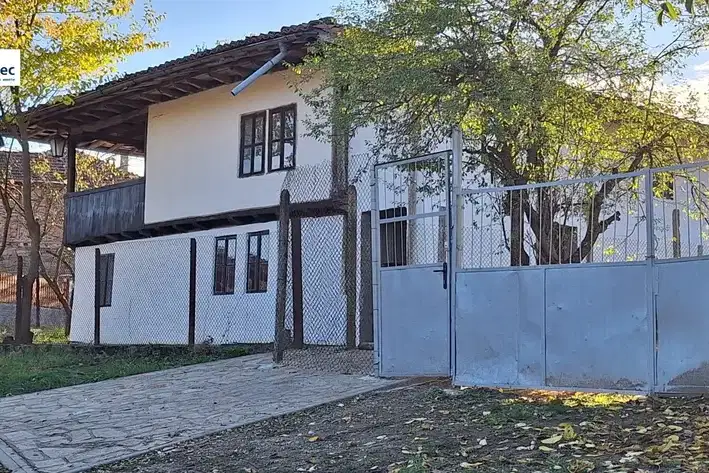 House in Veliko Tyrnovo, Elena