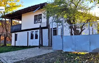 Къща във Велико Търново, Елена