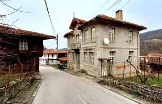 Къща във Велико Търново, Елена