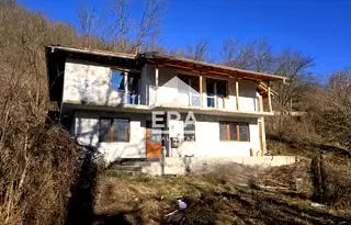 Къща във Велико Търново, Елена