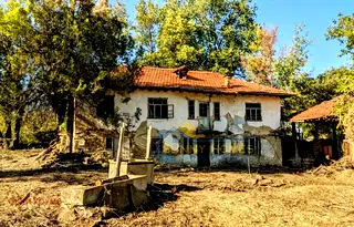 Къща във Велико Търново, с. Балван