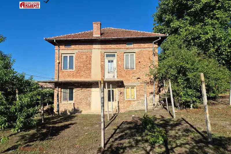 Къща във Велико Търново, с. Бяла река