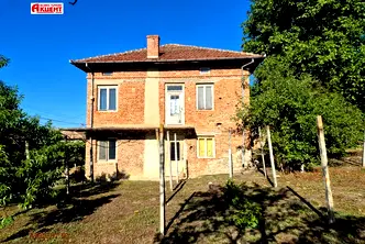 Къща във Велико Търново, с. Бяла река