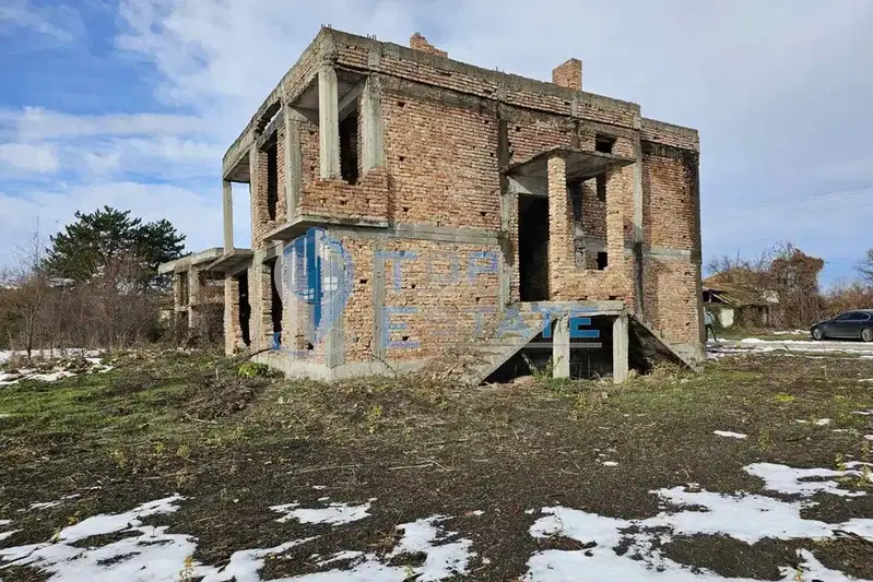 Къща във Велико Търново, с. Царски извор