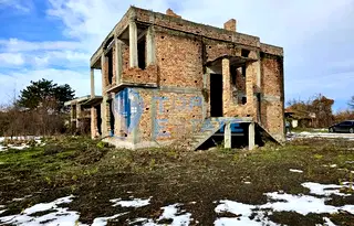 Къща във Велико Търново, с. Царски извор