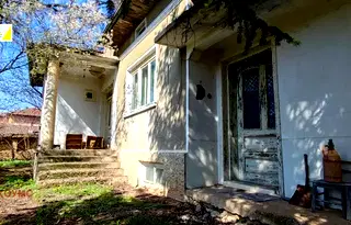 Къща във Велико Търново, с. Дичин