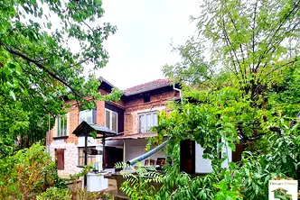 Къща във Велико Търново, с. Долна Липница