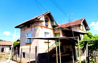 Къща във Велико Търново, с. Долна Липница