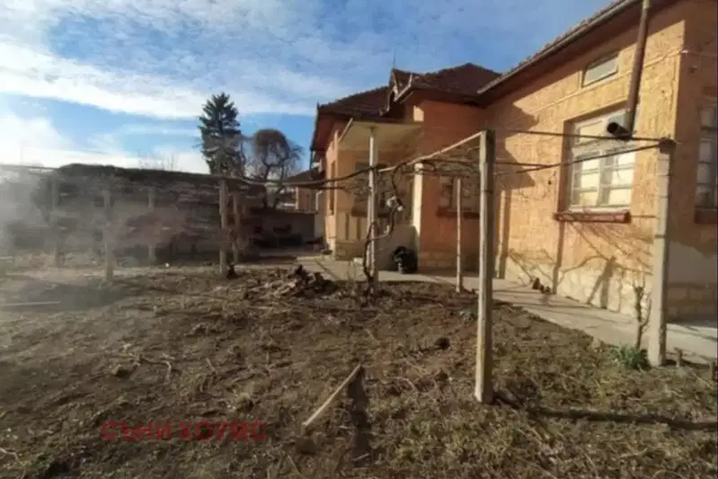 Къща във Велико Търново, с. Драганово