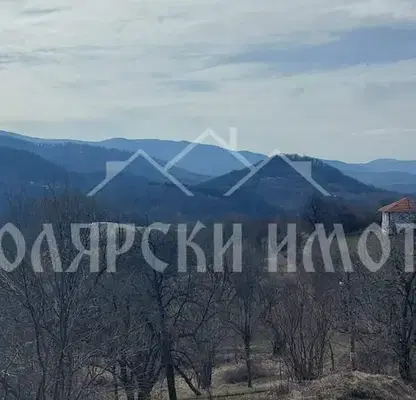 Снимка 2 — Къща във Велико Търново, с. Игнатовци