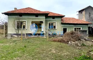 Къща във Велико Търново, с. Иванча