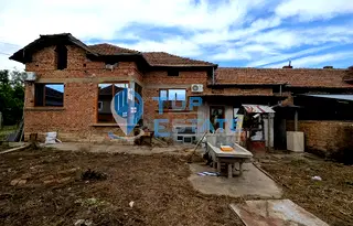 Къща във Велико Търново, с. Караисен