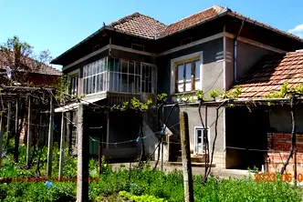 Къща във Велико Търново, с. Караисен