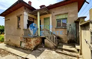 Къща във Велико Търново, с. Караисен