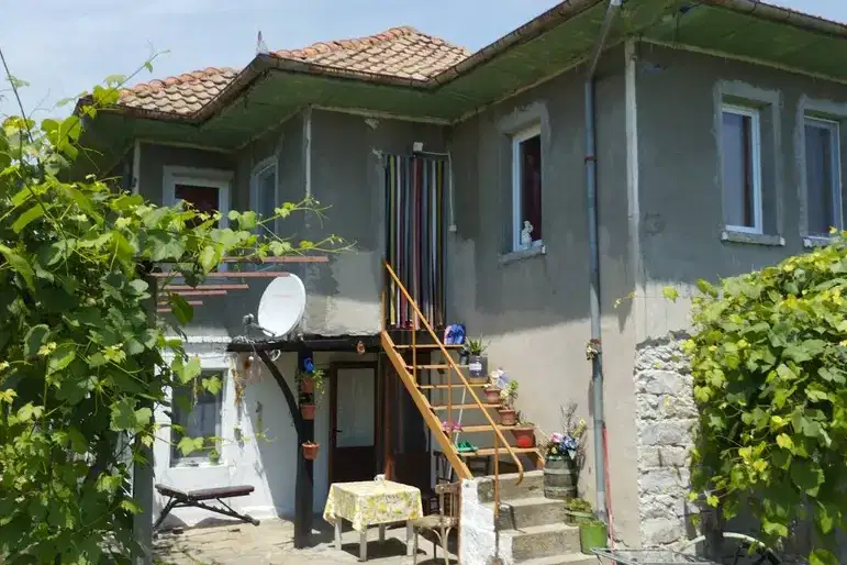 House in Oblast Veliko Tyrnovo, с. Лазарци