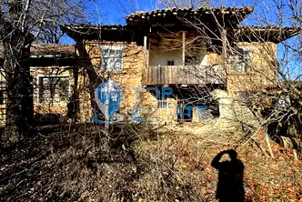 Къща във Велико Търново, с. Масларево