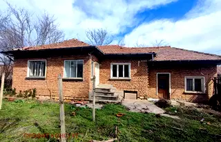 Къща във Велико Търново, с. Морава