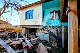 Къща във Велико Търново, с. Пчелище