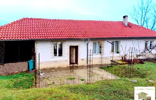 Къща във Велико Търново, с. Пчелище
