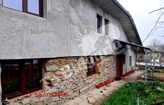 Къща във Велико Търново, с. Плаково