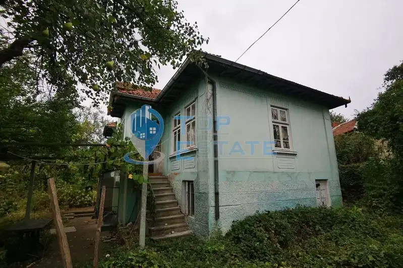 House in Oblast Veliko Tyrnovo, Polikraishte